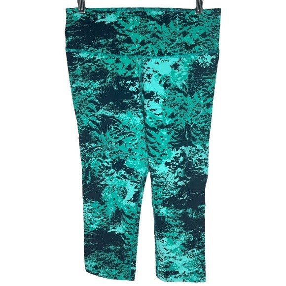Nike Dri-Fit Legendary Running Capris sz M * Tight Fit Capri Pants Green & Black - Picture 1 of 5